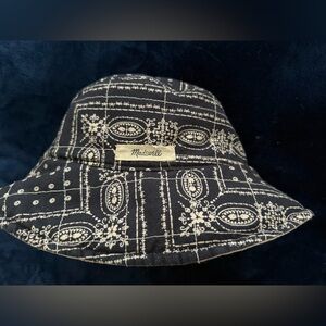 Madewell Reversible Quilted Bandana Print Bucket Hat